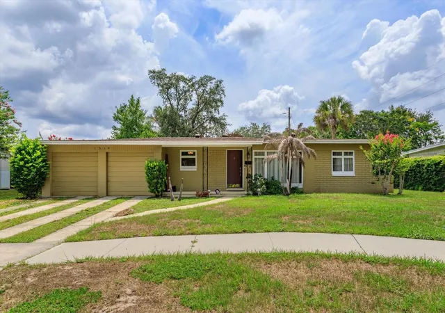 Photo 1 of Single family home for sale at 1519 Catalpa Ln, Orlando, FL 32806 | MLS# O6422158 | Listing updated on 2026-09-03