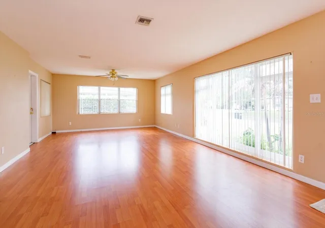 Photo 2 of Single family home for sale at 1519 Catalpa Ln, Orlando, FL 32806 | MLS# O6422158 | Listing updated on 2026-09-03