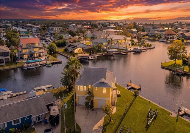 Photo 2 of Single family home for sale at 4365 4th Isle Dr, Hernando Beach, FL 34607 | MLS# TB8525774 | Listing updated on 2026-10-03