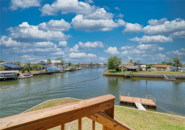 Photo 4 of Single family home for sale at 4365 4th Isle Dr, Hernando Beach, FL 34607 | MLS# TB8525774 | Listing updated on 2026-10-03