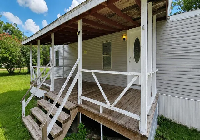 4th image of 706 David Ave, Interlachen, FL 32148 | MLS# OM727880