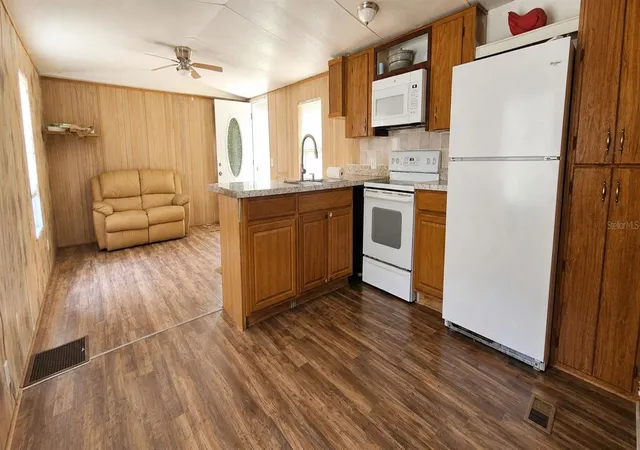 5th image of 706 David Ave, Interlachen, FL 32148 | MLS# OM727880