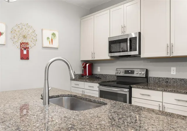Photo 3 of Single family home for sale at 1222 Yorkshire Ct, Davenport, FL 33896 | MLS# S5153003 | Listing updated on 2026-10-08