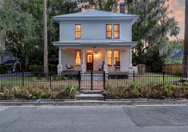 1st image of 819 Se 2nd St, Ocala, FL 34471 | MLS# OM727882