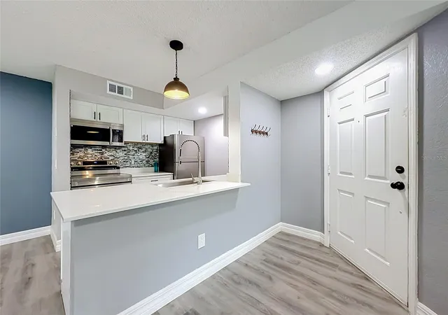 4th image of 5144 Conroy Rd #13, Orlando, FL 32811 | MLS# S5153007