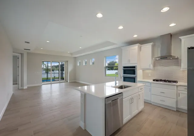 Photo 4 of House for sale at 10748 Klee Ave, Bradenton, FL 34212 | MLS# A4698973 | Listing updated on 2026-07-06