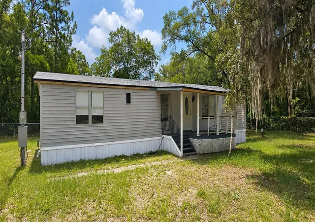 1st image of 702 David Ave, Interlachen, FL 32148 | MLS# OM727894
