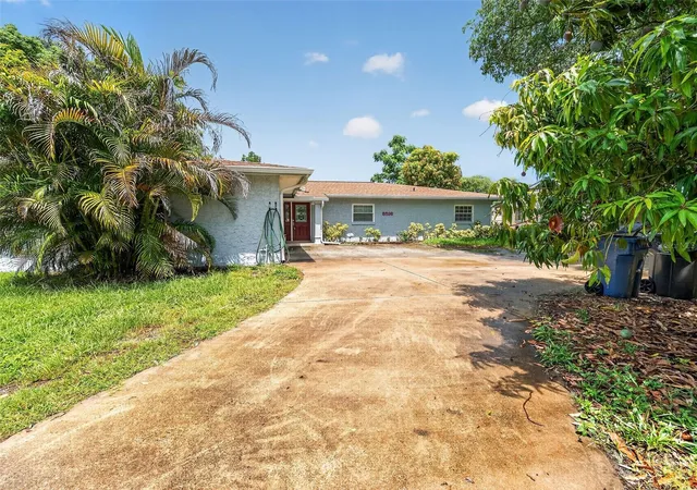 Photo 3 of Single family home for sale at 8516 Twin Lake Blvd, Tampa, FL 33614 | MLS# TB8525828 | Listing updated on 2026-08-22