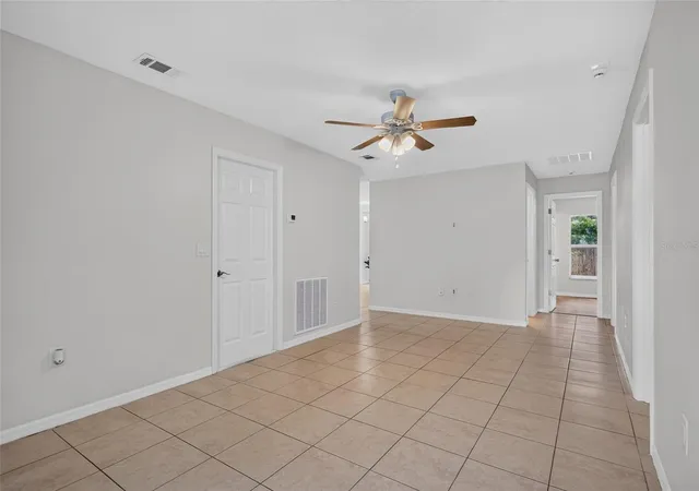 4th image of 1004 17Th Ave W, Bradenton, FL 34205 | MLS# TB8525830