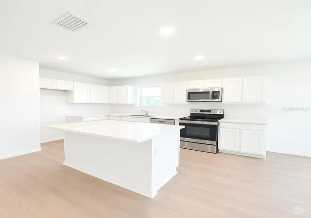 Photo 2 of Single family home for sale at 12922 Red Deer Pl, Parrish, FL 34219 | MLS# A4698981 | Listing updated on 2026-09-13
