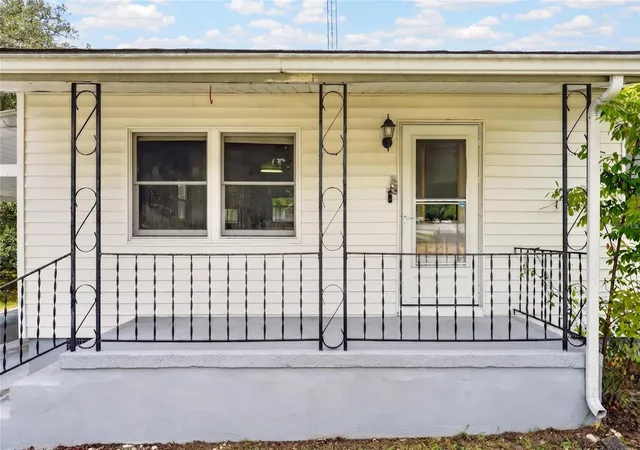 Photo 3 of Single family home for sale at 16220 SE 83rd Court, Summerfield, FL 34491 | MLS# G5114633 | Listing updated on 2026-08-13