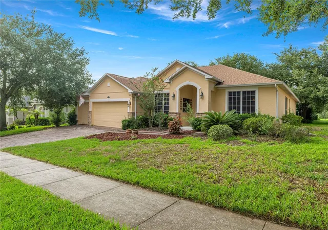 Photo 2 of Single family home for sale at 1271 Lattimore Dr, Clermont, FL 34711 | MLS# OM727910 | Listing updated on 2026-09-12