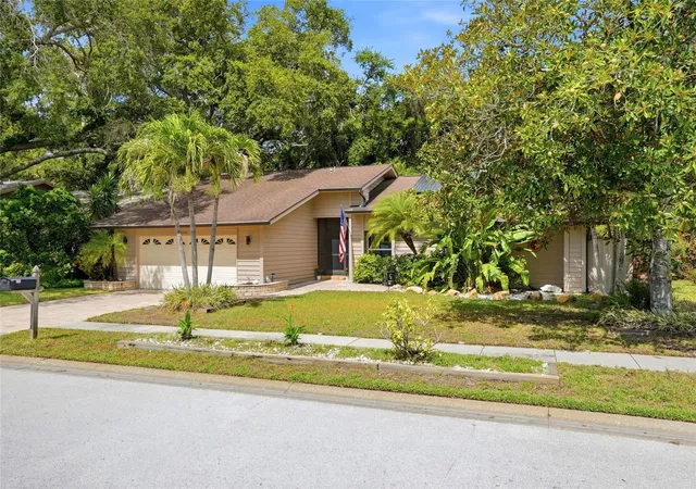 3rd image of 4733 Lake Valencia Blvd W, Palm Harbor, FL 34684 | MLS# TB8525852