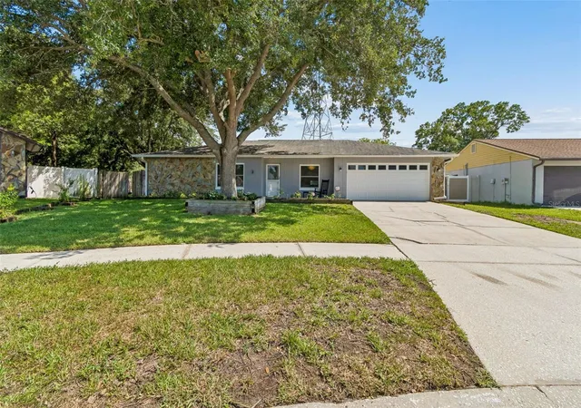 3rd image of 16205 Sawgrass Cir, Tampa, FL 33624 | MLS# A4698995