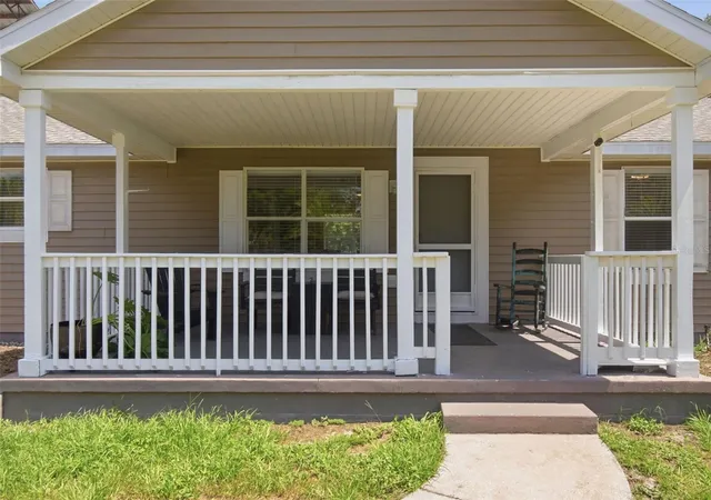 5th image of 32416 Pine Rd, Eustis, FL 32736 | MLS# V4950029