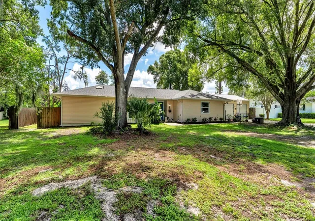 Photo 3 of Single family home for sale at 6114 Wendel Way, Lakeland, FL 33813 | MLS# S5153032 | Listing updated on 2026-07-04