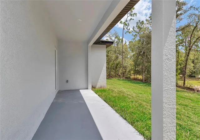 Photo 3 of Sale Pending at 7243 N Embassy Ter, Dunnellon, FL 34434 | MLS# TB8525866 | Listing updated on 2026-09-15
