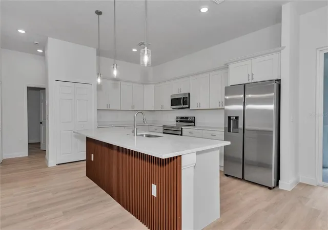 Photo 4 of Sale Pending at 7243 N Embassy Ter, Dunnellon, FL 34434 | MLS# TB8525866 | Listing updated on 2026-09-15