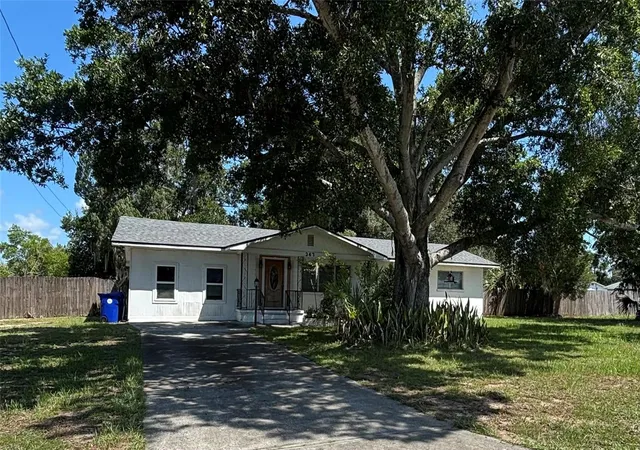 Photo 1 of Single family home for sale at 347 S 2nd Street, Eagle Lake, FL 33839 | MLS# P4939232 | Listing updated on 2026-09-02