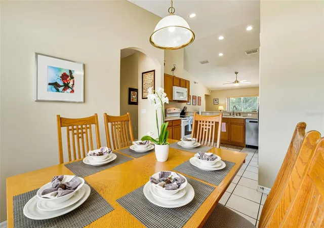 Photo 2 of Single family home for sale at 630 Thousand Oaks Blvd, Davenport, FL 33896 | MLS# O6422276 | Listing updated on 2026-08-25