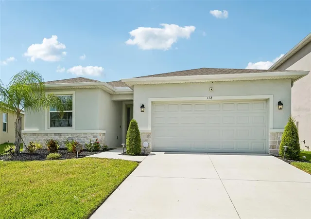 Photo 2 of Single family home for sale at 178 Mangrove Manor Dr, Apollo Beach, FL 33572 | MLS# S5153040 | Listing updated on 2026-10-08