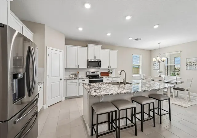 Photo 3 of Single family home for sale at 178 Mangrove Manor Dr, Apollo Beach, FL 33572 | MLS# S5153040 | Listing updated on 2026-10-08