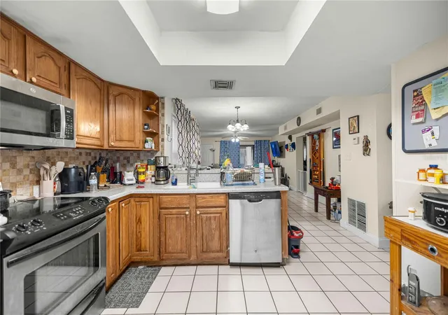 Listing Photo 5 - Condo for sale in building located at 964 5th St, CLERMONT, FL 34711 - Unit #964