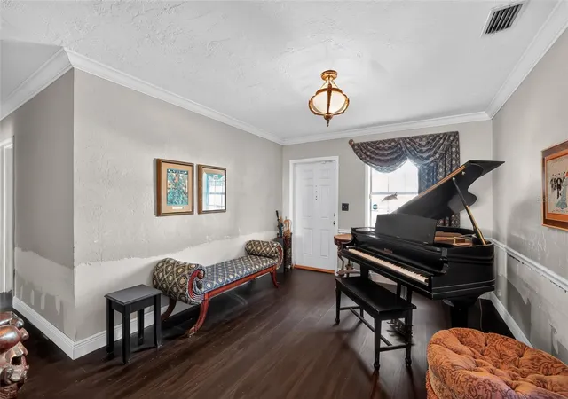 5th image of 4204 S Renellie Dr, Tampa, FL 33611 | MLS# O6422282