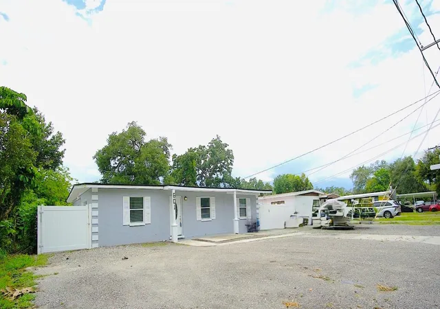 Photo 3 of Sale Pending at 601 Lime Tree Rd, Tampa, FL 33619 | MLS# TB8525876 | Listing updated on 2026-08-14