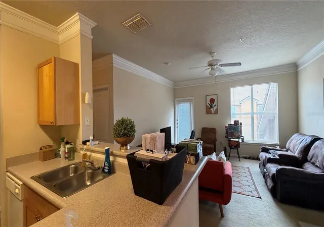 Listing Photo 4 - Condo for sale in building located at 8849 Villa Vw Cir, Orlando, FL 32821 - Unit #302