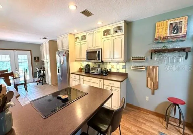 image of 1990 Larchmont Dr, Deland, FL 32724 | MLS# V4950033