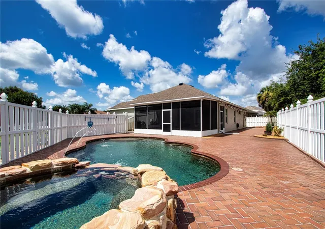 2nd image of 515 Planters Manor Wy, Bradenton, FL 34212 | MLS# A4699008