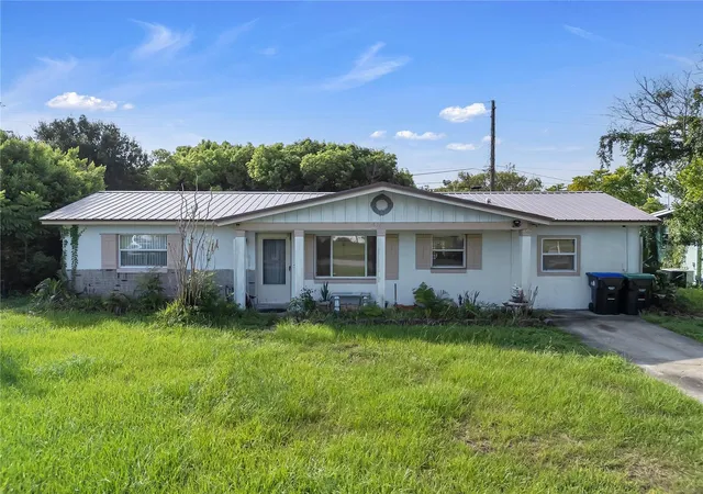 Photo 2 of Single family home for sale at 6201 Antilla Dr, Orlando, FL 32809 | MLS# O6422302 | Listing updated on 2026-08-05