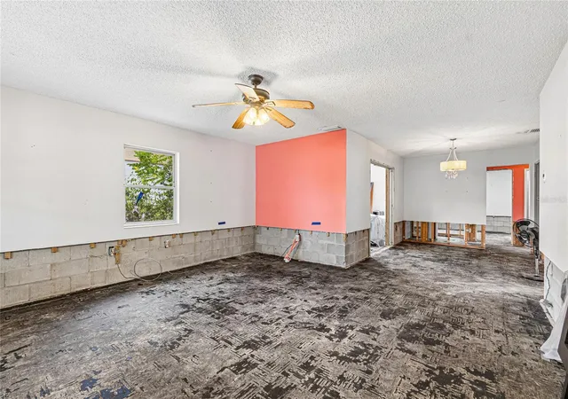 Photo 4 of Sale Pending at 621 E Davis Blvd, Tampa, FL 33606 | MLS# TB8525894 | Listing updated on 2026-08-05