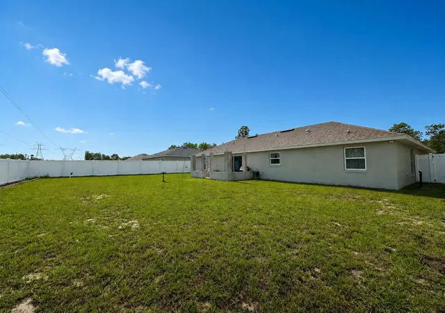 Photo 2 of Single family home for sale at 15211 Sw 65th Terrace Rd, Ocala, FL 34473 | MLS# OM727922 | Listing updated on 2026-08-18