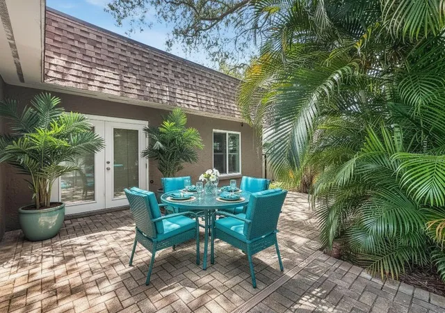Photo 2 of Single family home for sale at 1011 Winding Oaks Dr, Palm Harbor, FL 34683 | MLS# TB8525903 | Listing updated on 2026-10-22