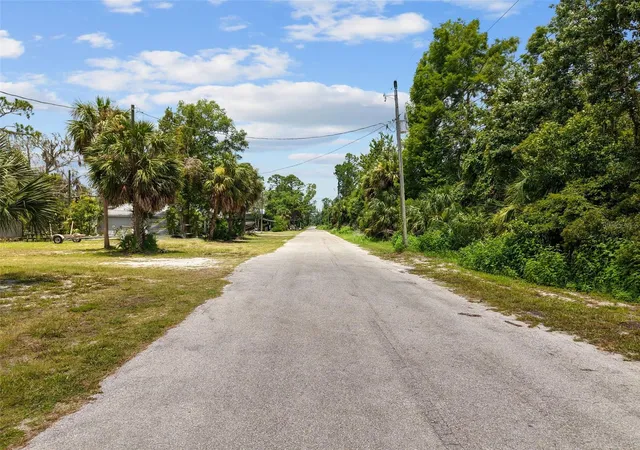 Homes for sale in Suwannee, FL | 306 Se 256 St, Suwannee, FL 32692 | MLS# GC541687