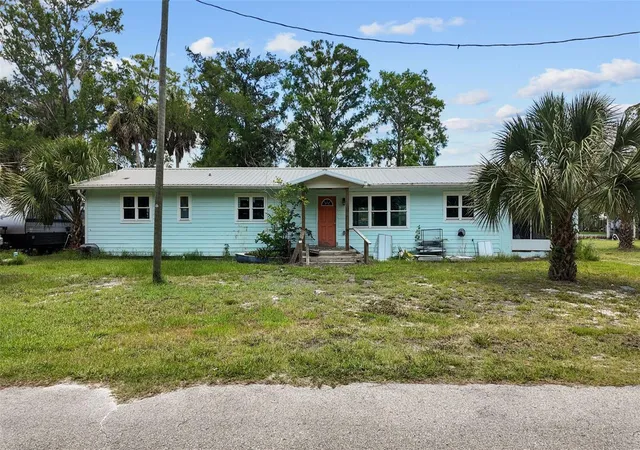 Homes for sale in Suwannee, FL | 306 Se 256 St, Suwannee, FL 32692 | MLS# GC541687