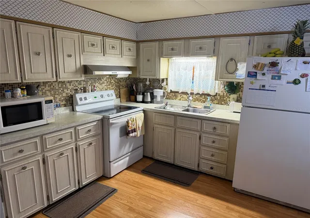 Homes for sale in Holiday, FL | 2044 Hoyle Dr, Holiday, FL 34691 | MLS# TB8525910