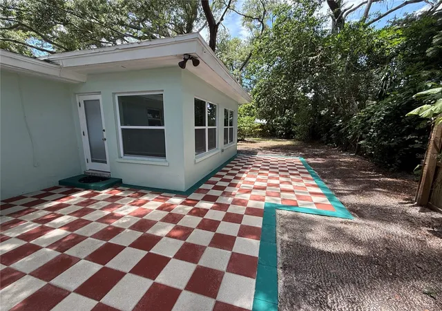 Homes for sale in Dunedin, FL | 677 Oakwood Dr, Dunedin, FL 34698 | MLS# TB8525914