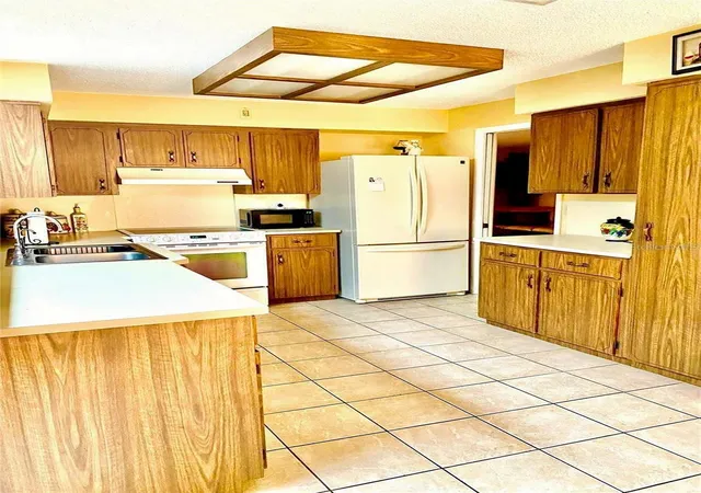 Photo 3 of Single family home for sale at 12 Westgable Pl, Palm Coast, FL 32164 | MLS# O6422327 | Listing updated on 2026-08-14