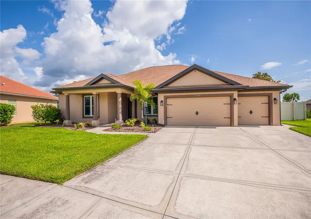 Photo 3 of Single family home for sale at 8730 Mystic Cir, North Port, FL 34287 | MLS# C7528054 | Listing updated on 2026-09-30