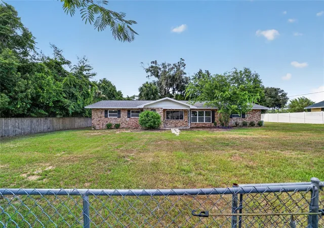 Photo 2 of Single family home for sale at 2421 Ne 57th Place, Ocala, FL 34479 | MLS# OM727930 | Listing updated on 2026-09-08