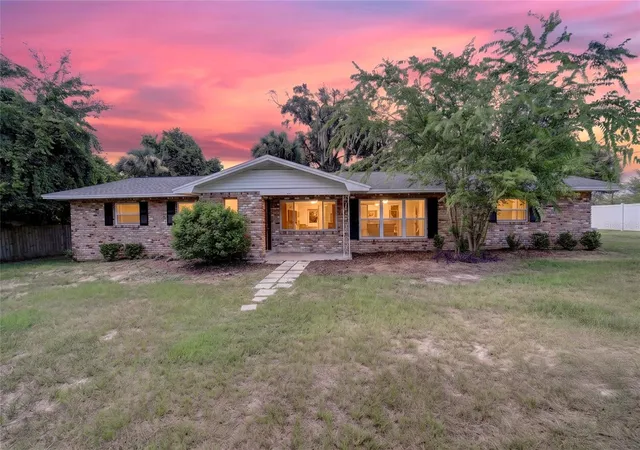 Photo 2 of Single family home for sale at 2421 NE 57th Place, Ocala, FL 34479 | MLS# OM727930 | Listing updated on 2026-09-08