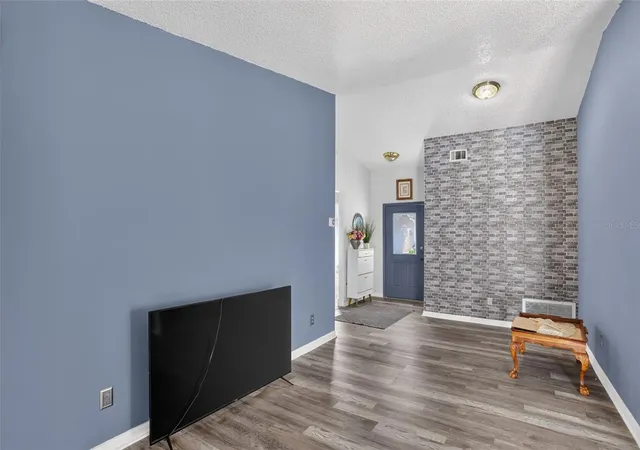 Photo 4 of Single family home for sale at 7813 Turkey Oak Ln, Kissimmee, FL 34747 | MLS# O6422342 | Listing updated on 2026-10-20