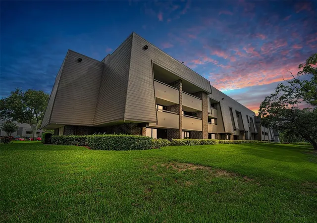 2nd image of 36750 Us Hwy 19 N #20-209, Palm Harbor, FL 34684 | MLS# TB8525940