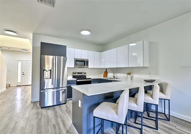 3rd image of 1589 Nw 29Th Rd #7, Gainesville, FL 32605 | MLS# GC541691