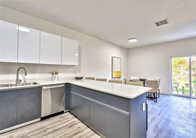 4th image of 1589 Nw 29Th Rd #7, Gainesville, FL 32605 | MLS# GC541691
