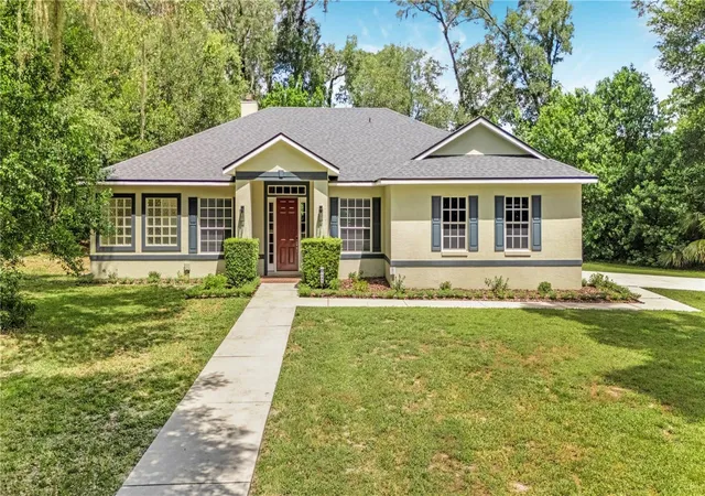 image of 1085 Taylor Rd E, Deland, FL 32724 | MLS# V4950035