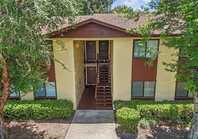 1st image of 510 Silver Crse #B, Ocala, FL 34472 | MLS# OM727934